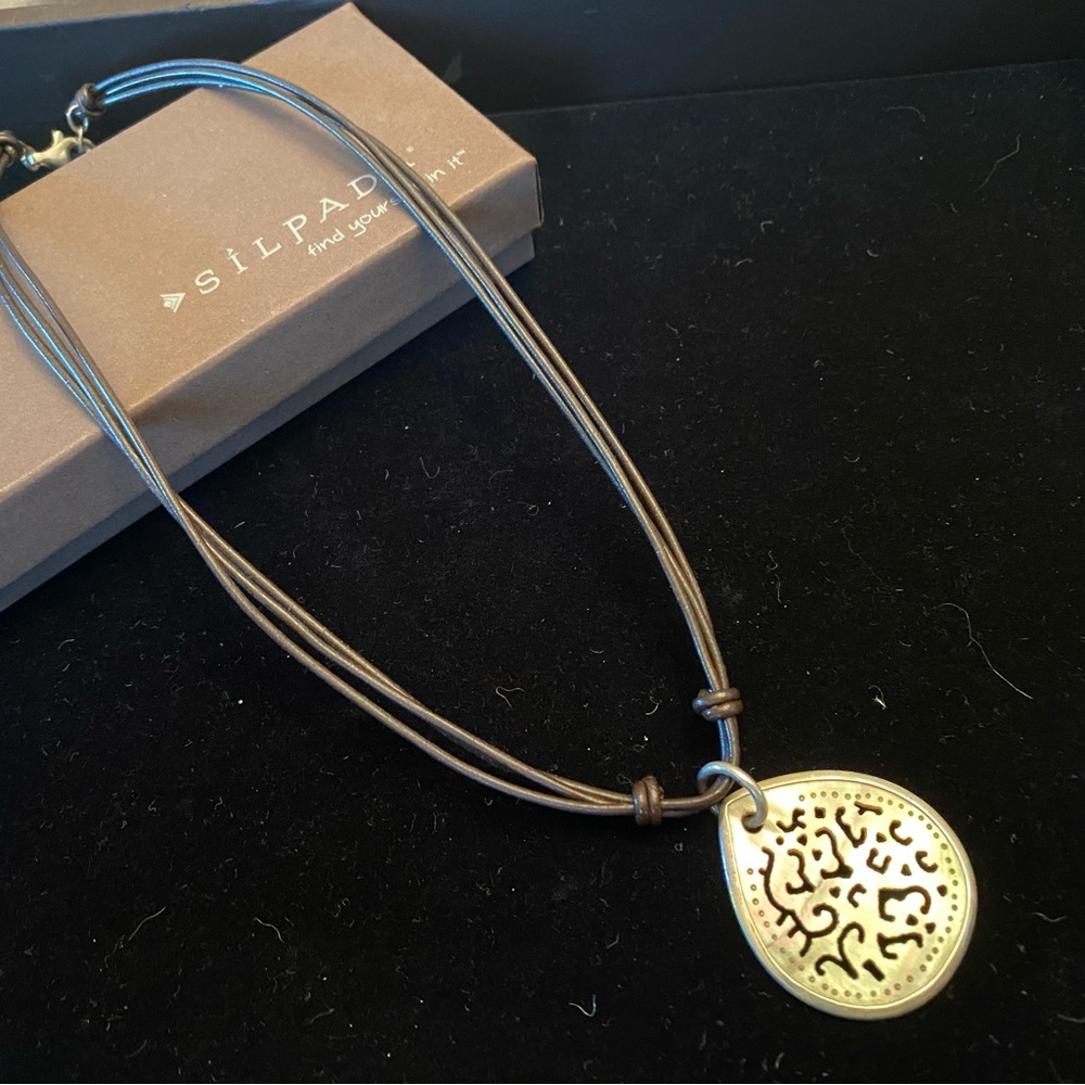 Silpada necklace N1446 in excellent condition